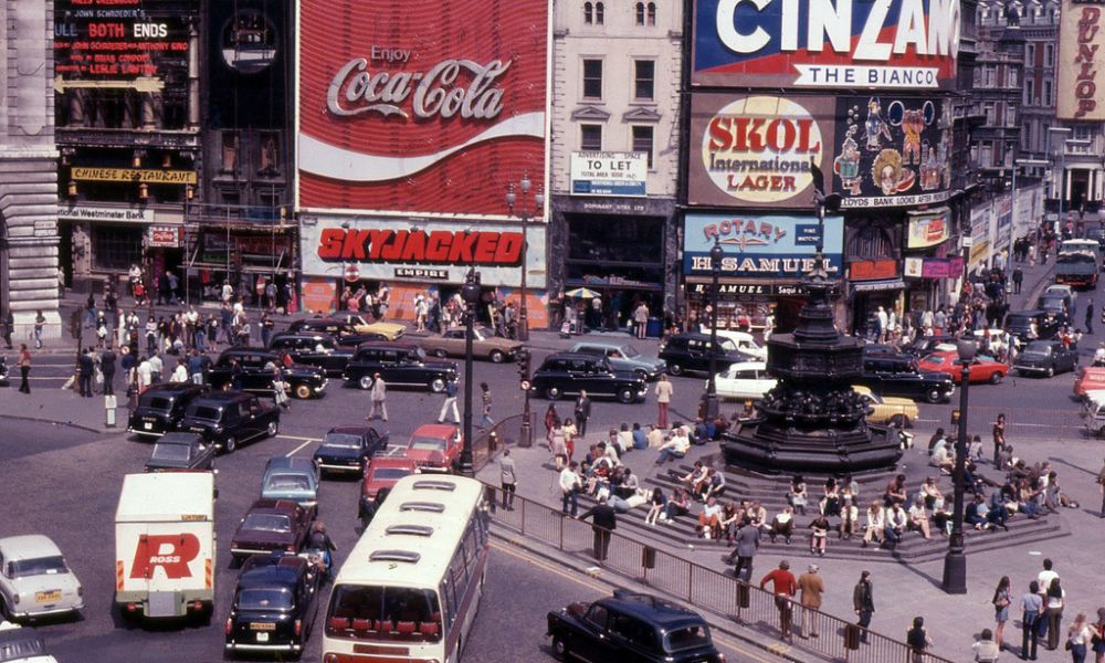 1970s London Comes Alive in Follow Me 1970s London Comes Alive in Follow Me
