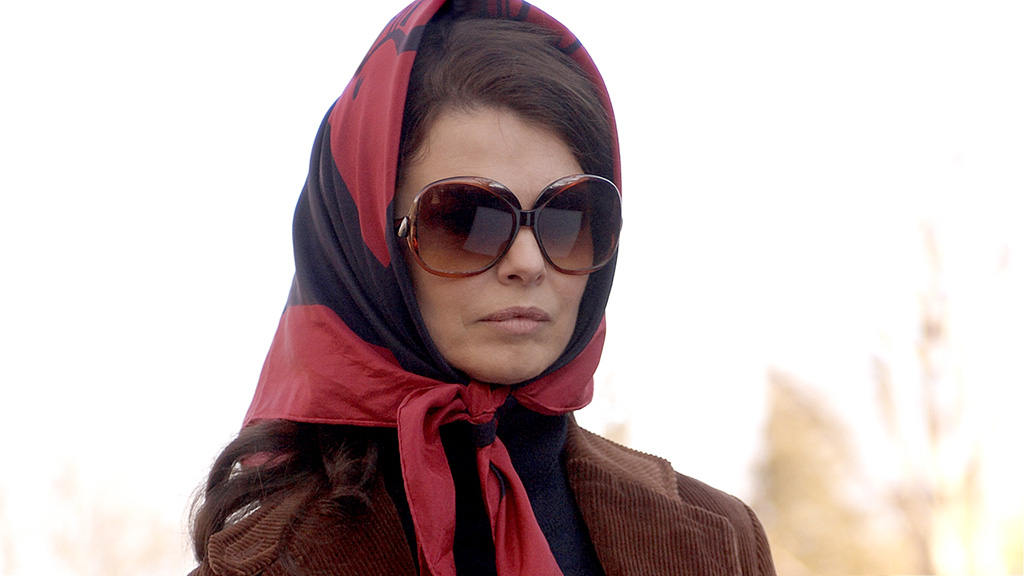 dress like jackie o